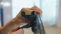 VetroLevel suction cup with built-in spirit level